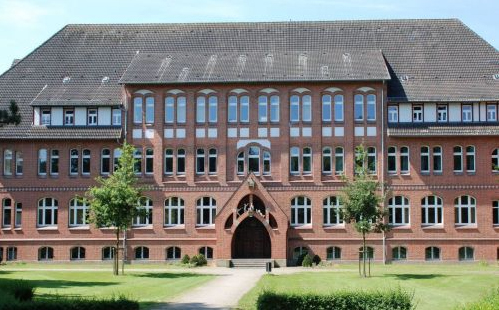 Bild 2 Vortrag Prof. Quante zu Friedensbegriffen - St. Antonius Gymnasium