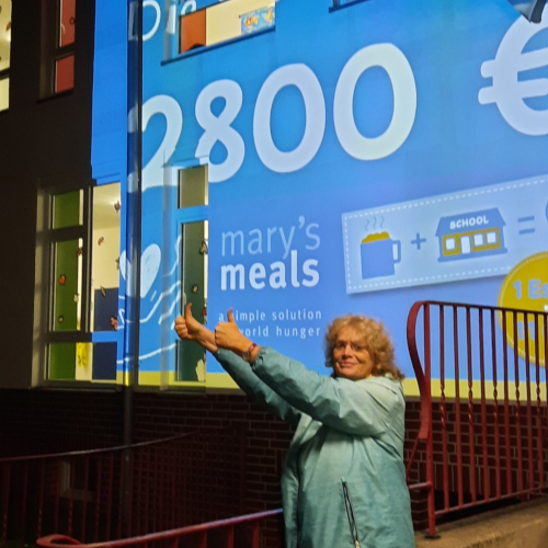 Spende für Mary’s Meals: 2.800 Euro für Schulmahlzeiten in Liberia